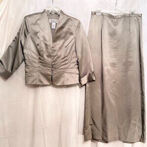 J.R. Nites by Caliendo 2-Piece Formal Skirt Suit Set – Size 12P – Silver Satin
